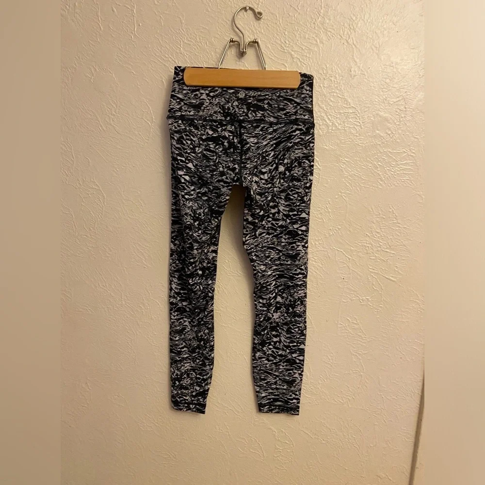 Lululemon lunar new year wunder under legging